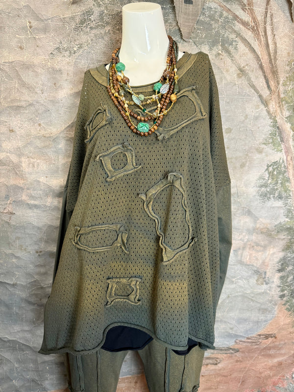 CE714 Cheer Sweater Top-Polished