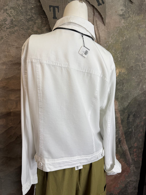 LIN7403 LULA B TRAVEL JKT-WHITE