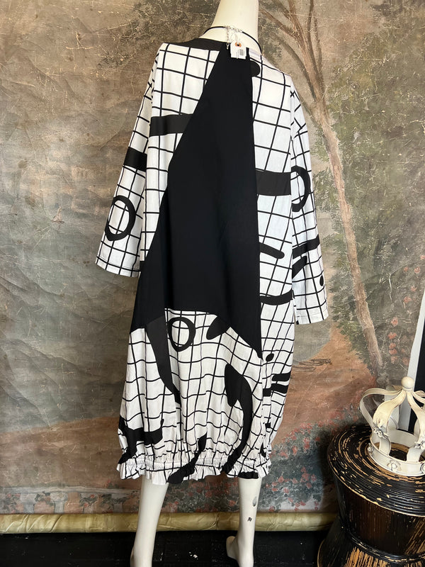 66333 VC B&W Print Dress