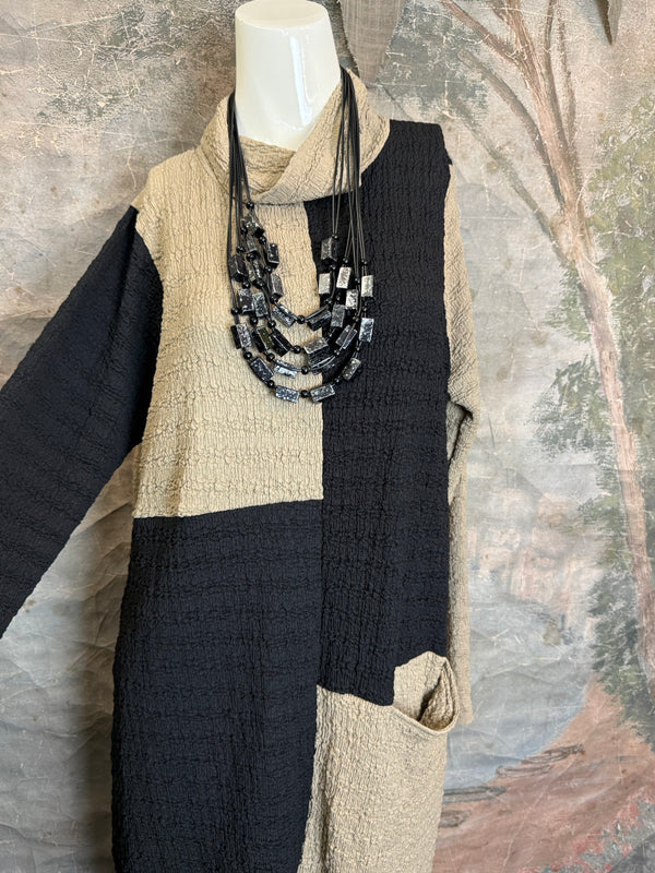 D525 Waffle Knit Turtleneck Dress-Mocha/Black