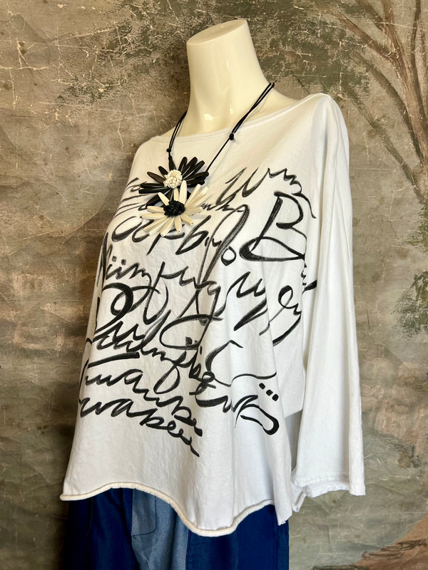 TEE007S2 Luna Tee W/Graphic