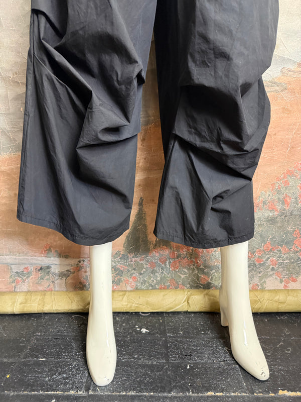 92120-62 Pleated Gaucho Pant-Black