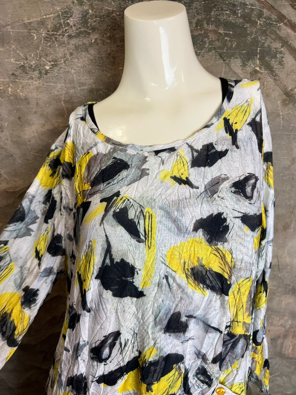 25078 Euro Crush Button Back Top