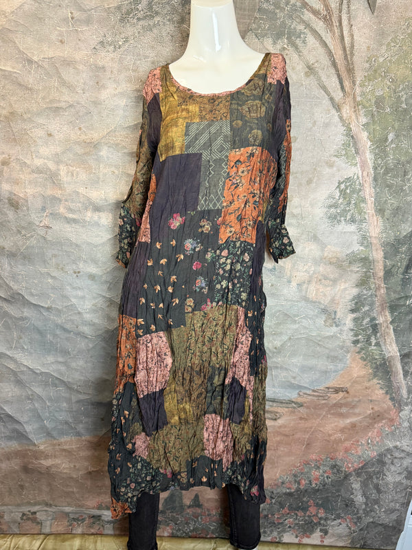 25517 Crushed Sharkbite Dress