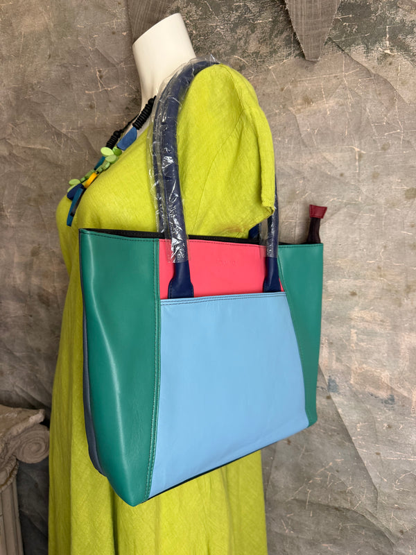 84730 Sitges Shoulder Bag-B
