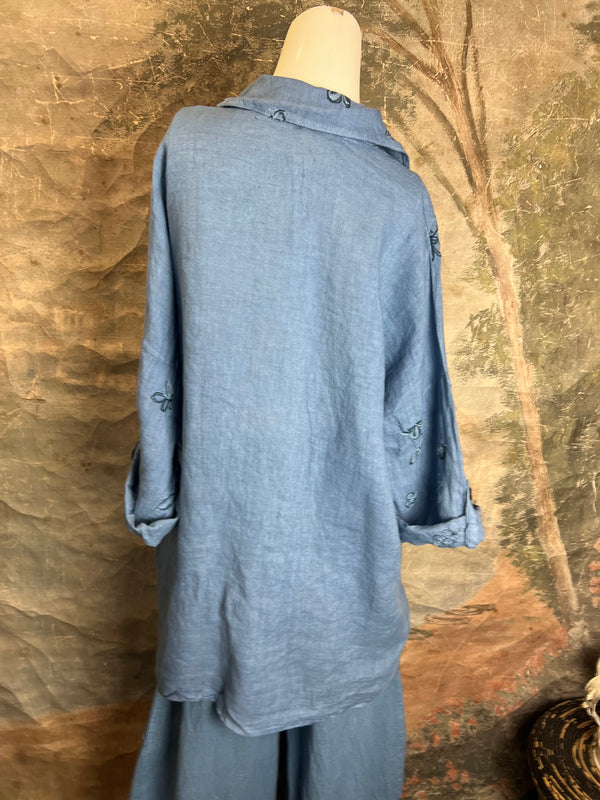 91849 ART Spring Motif BF Shirt-DENIM BLUE