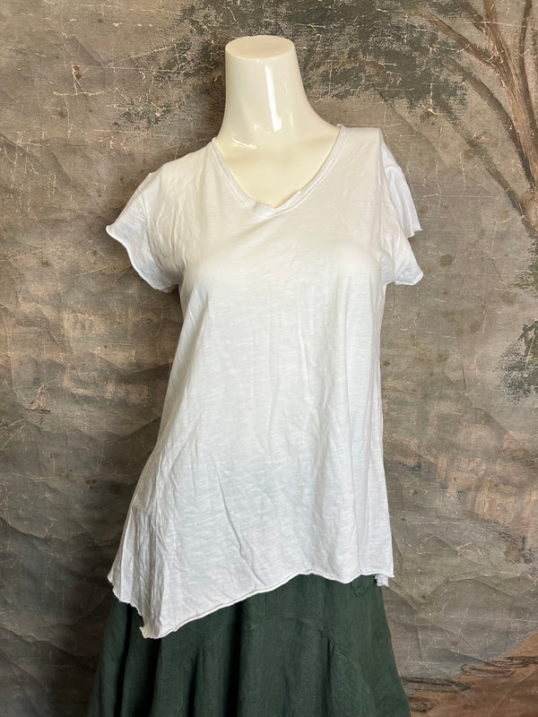 3161 V-Neck Raw Edge Tee-White