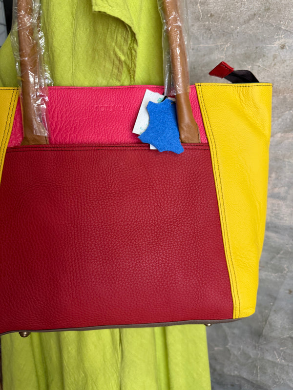 84730 Sitges Shoulder Bag-A