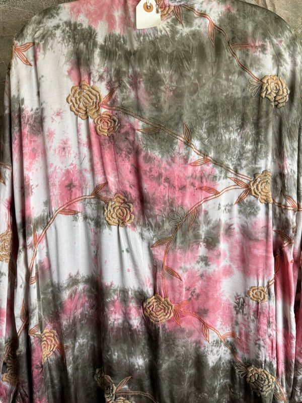 Tie-dye floral kimono duster in pink and olive with gold rose print, styled with colorful disc necklace - 4