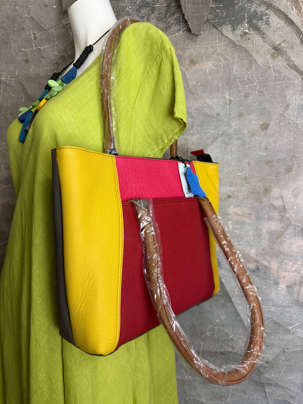 84730 Sitges Shoulder Bag-A
