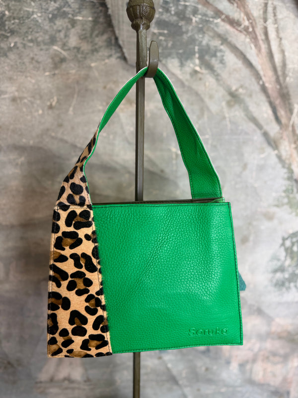 81200 Melissa Handbag-B