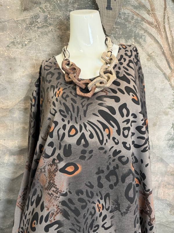 91919 Leopard Print Pullover-Mocha