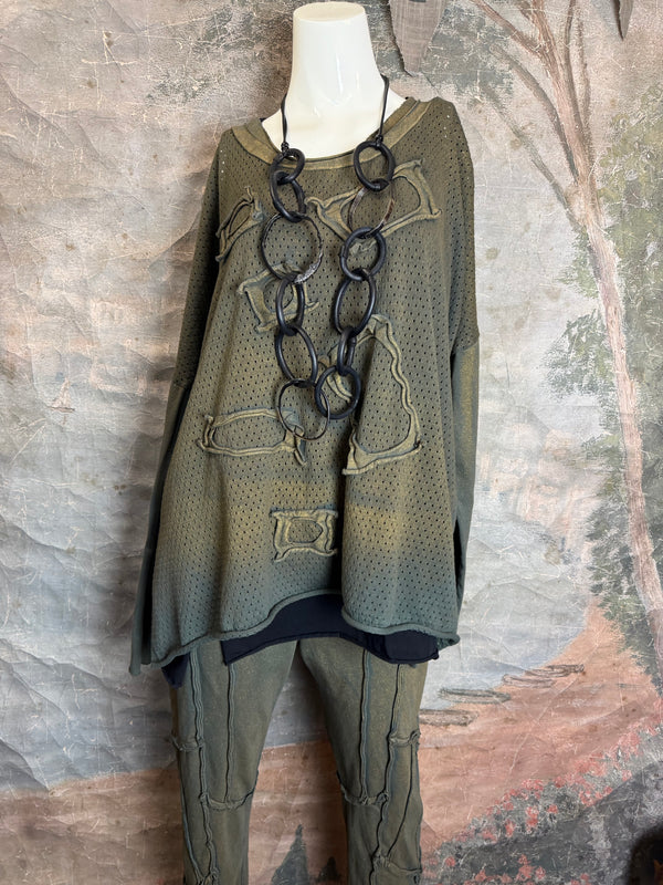 CE714 Cheer Sweater Top-Polished