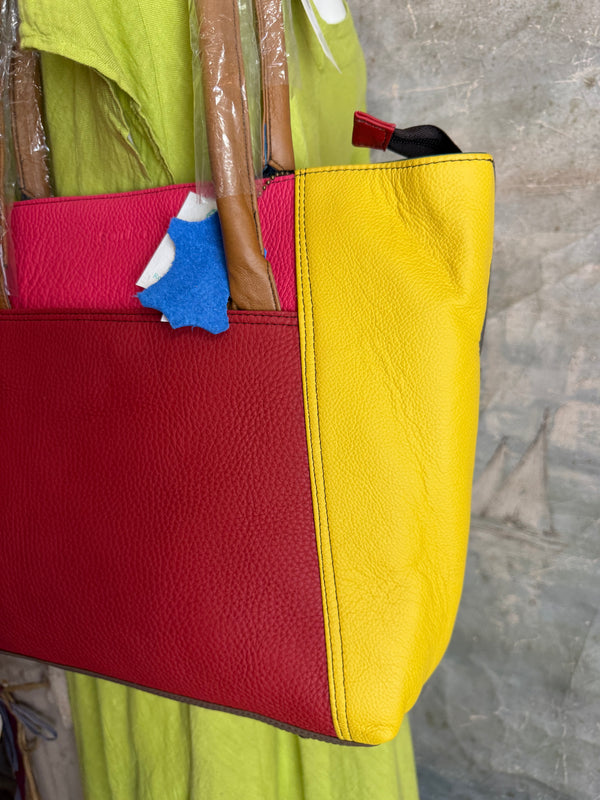 84730 Sitges Shoulder Bag-A