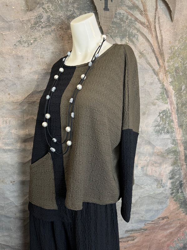 T1534 Waffle Knit Pock Top