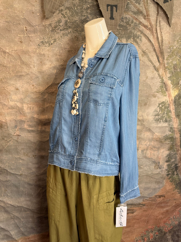 LIN7403 LULA B TRAVEL JKT-Denim