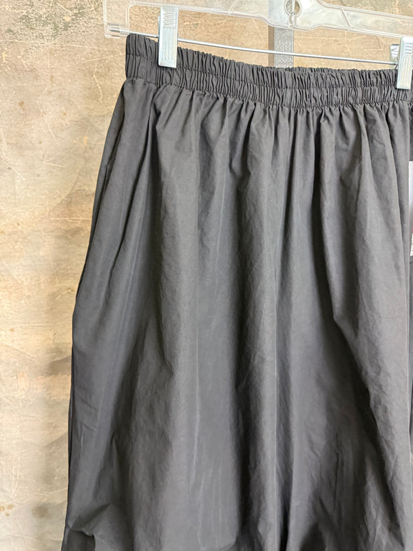 92120-62 Pleated Gaucho Pant-Black