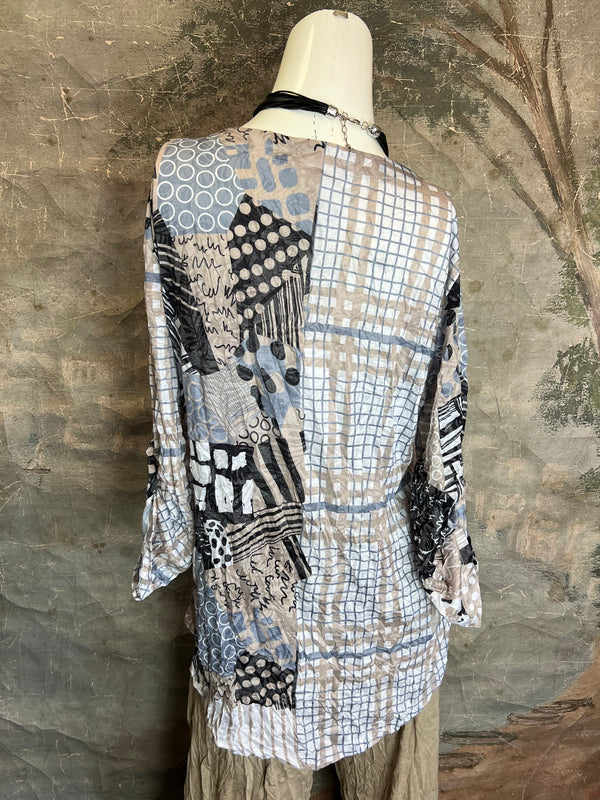 25057 Crinkle Mix Media Top