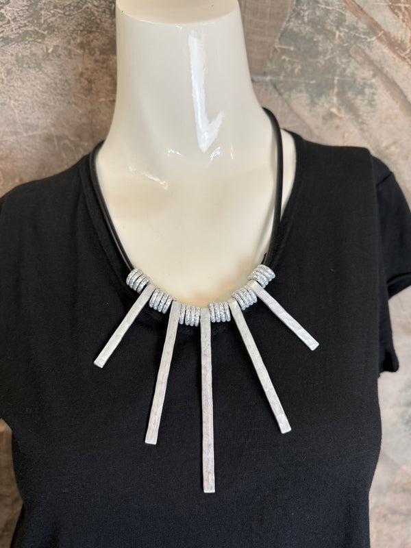 326 Rays Drama Necklace