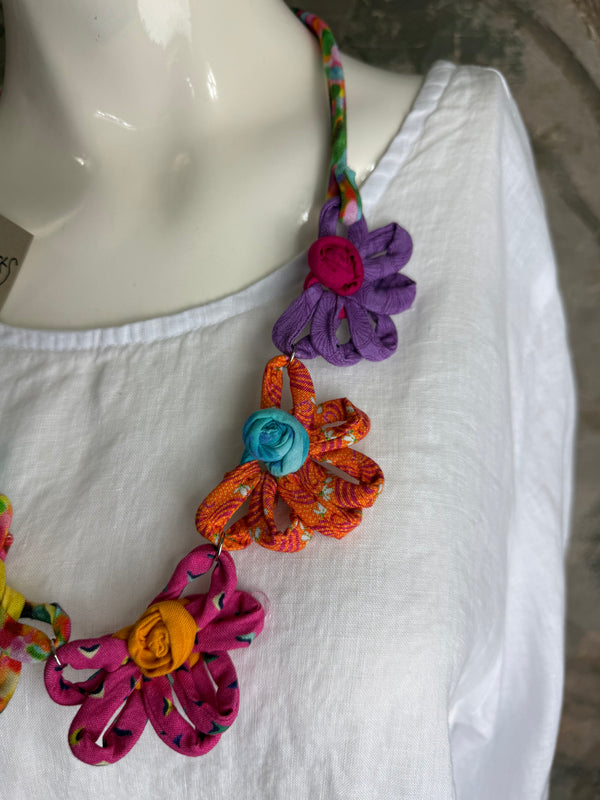 26N145 Coneflower Combo Necklace-A Spring Mix