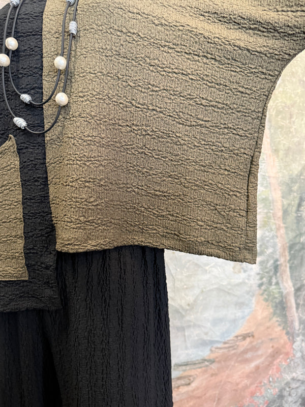 T1534 Waffle Knit Pock Top