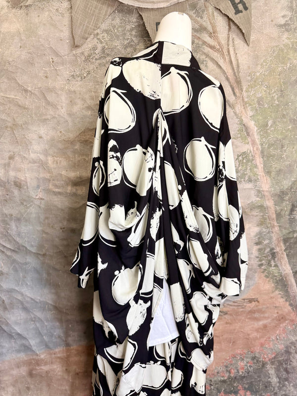 W601 Lina Jacket-Black w white dots