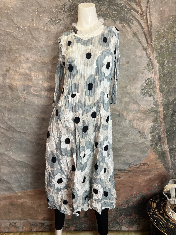 ACD544 3/4 Slv Smash Dress-Silver Flower Spot