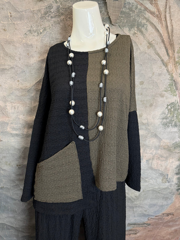 T1534 Waffle Knit Pock Top