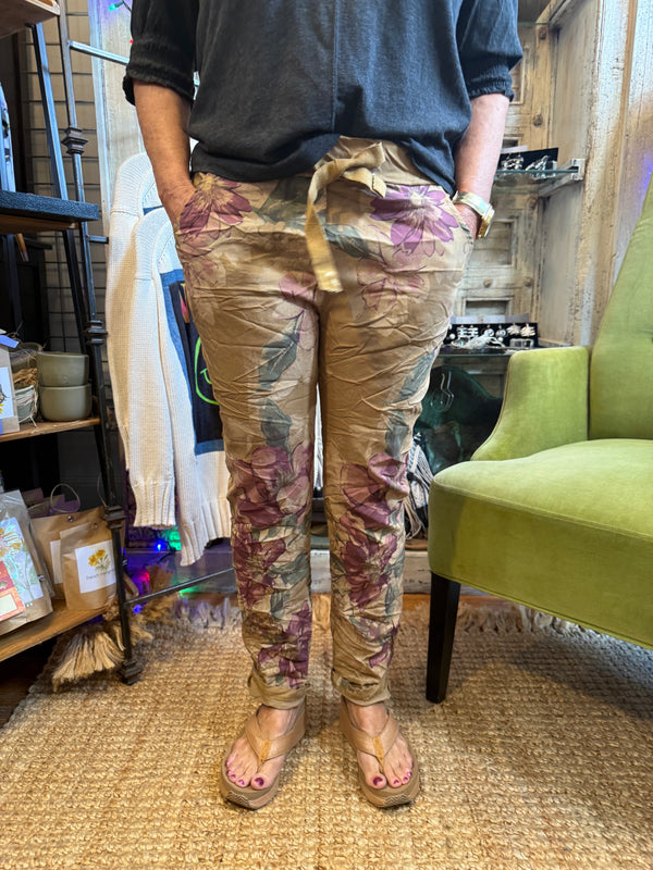 0A910 Pull On Stretch Pants-Camel/Floral