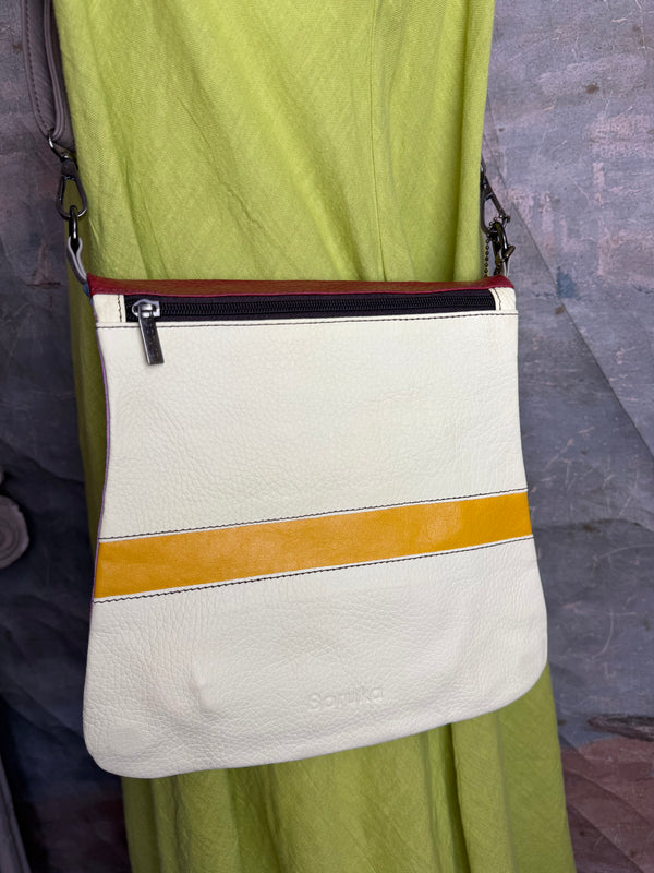 81302 Greta Crossbody Bag-B
