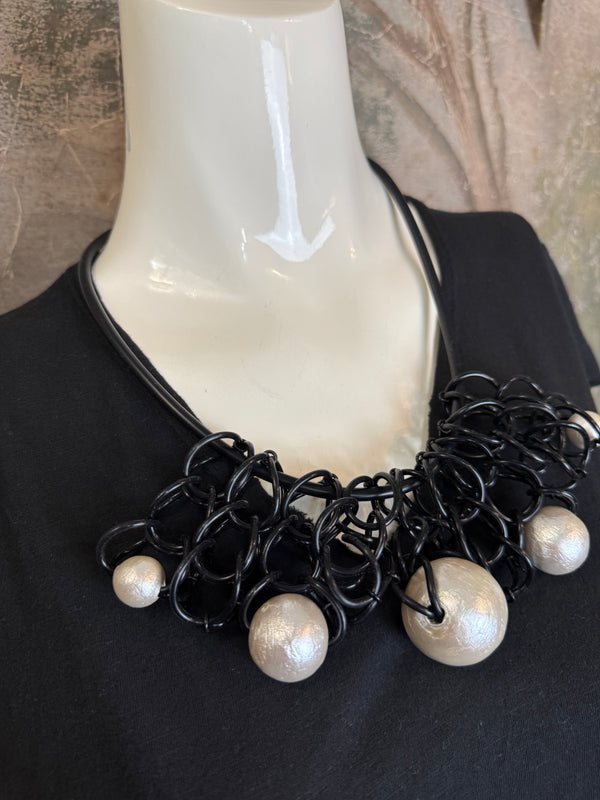 422 Drama Olga Necklace