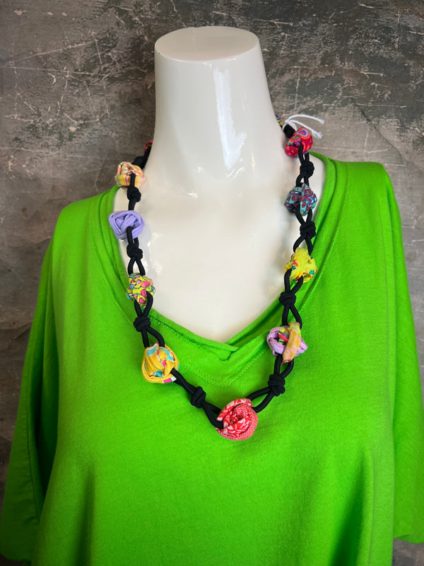 B64LG Rosebuds & Knots Necklace