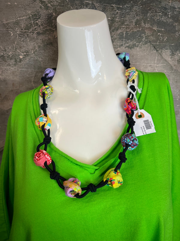 B64LG Rosebuds & Knots Necklace