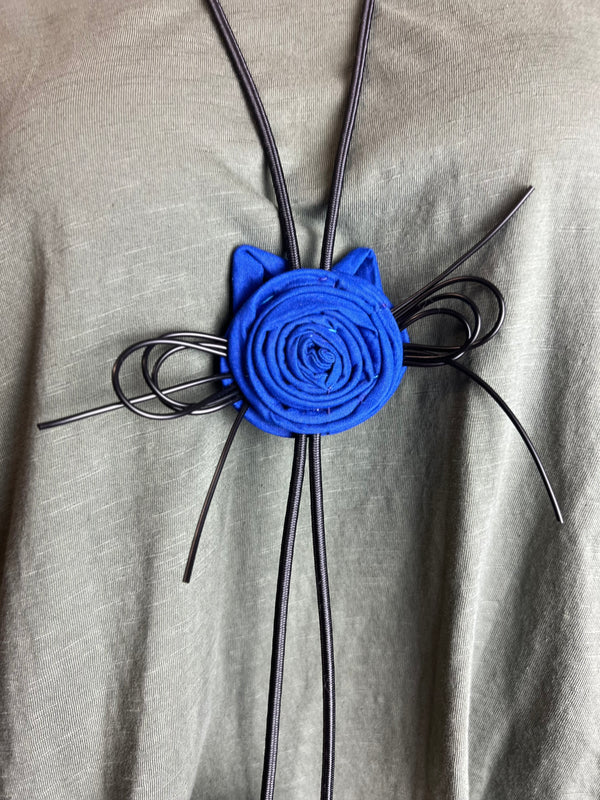 N136 Kitty Face Bolo Necklace-Blue