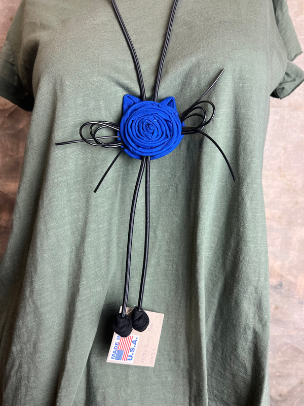 N136 Kitty Face Bolo Necklace-Blue