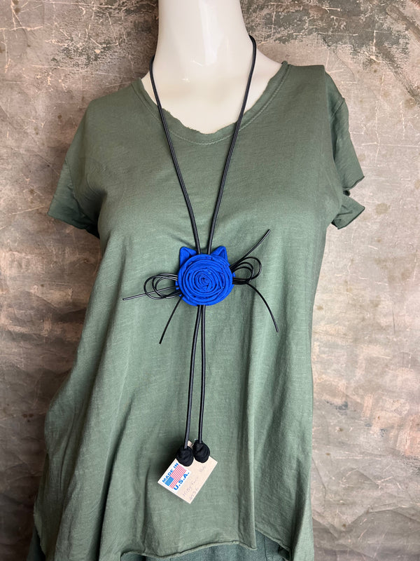 N136 Kitty Face Bolo Necklace-Blue