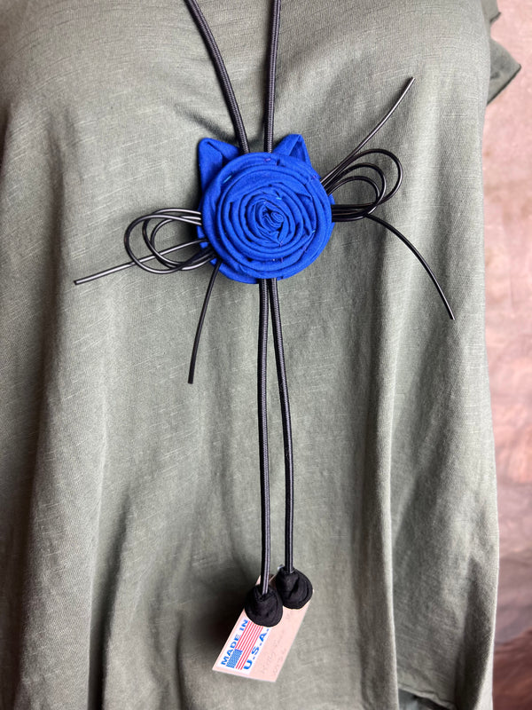 N136 Kitty Face Bolo Necklace-Blue