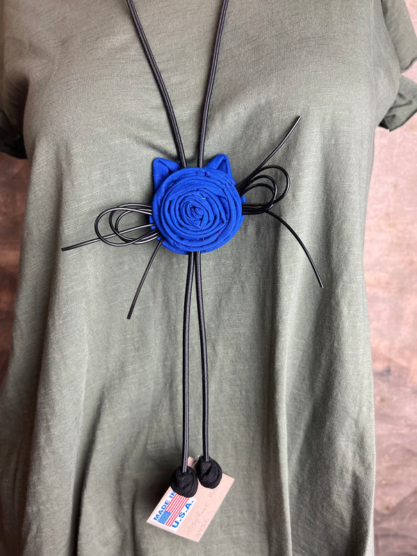 N136 Kitty Face Bolo Necklace-Blue