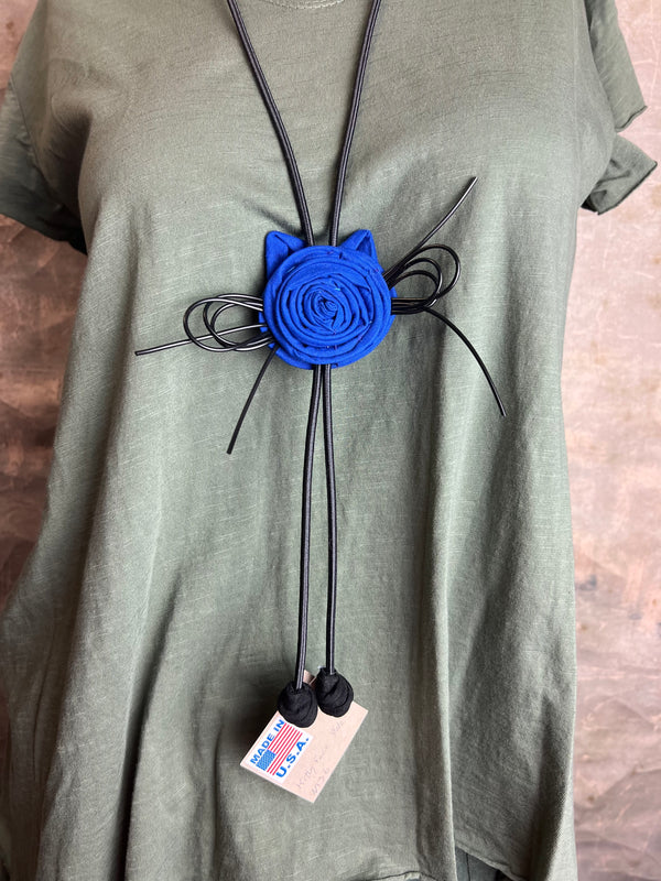 N136 Kitty Face Bolo Necklace-Blue