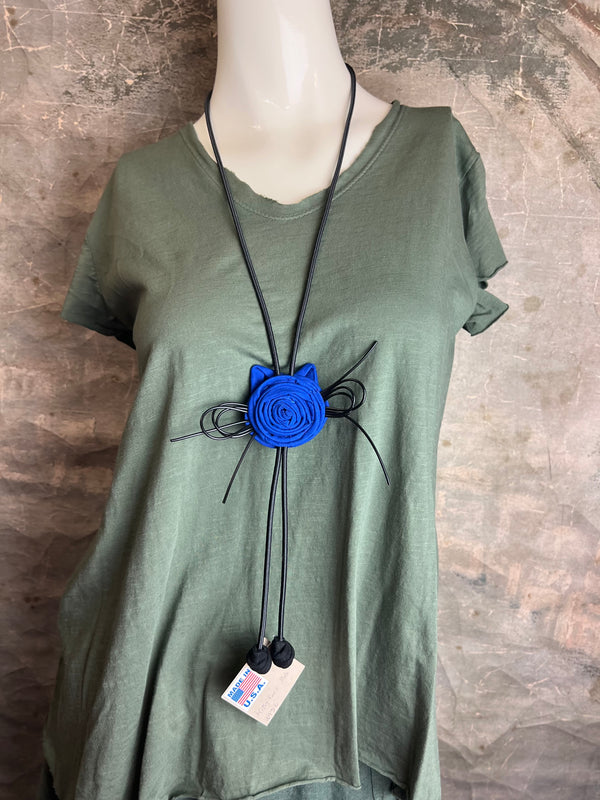 N136 Kitty Face Bolo Necklace-Blue