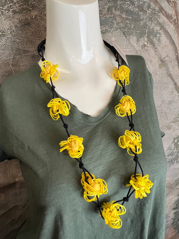 N117 Cotton Balls Necklace