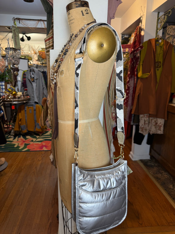 The Puffer Crossbody-Silver Marshmallow