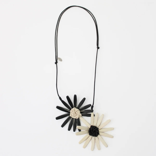 S25 Amaya Double Flower Necklace-Black/White