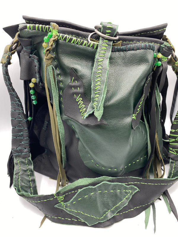 0125 Mantis LG Leather Tote Bag