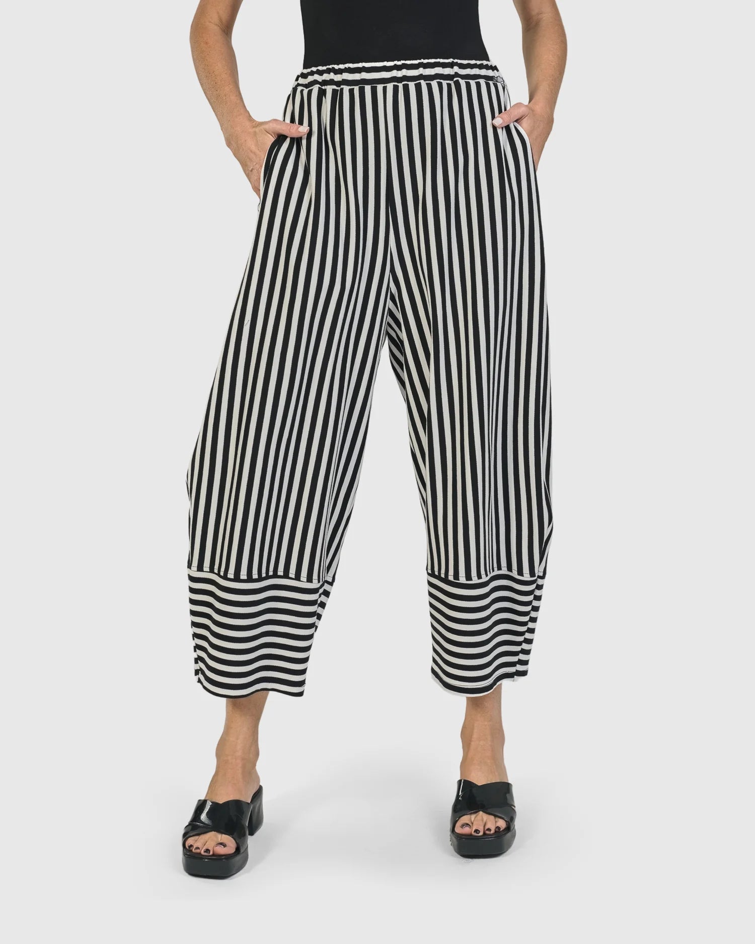 PANTS_UP132B_1.webp?v=1713545814