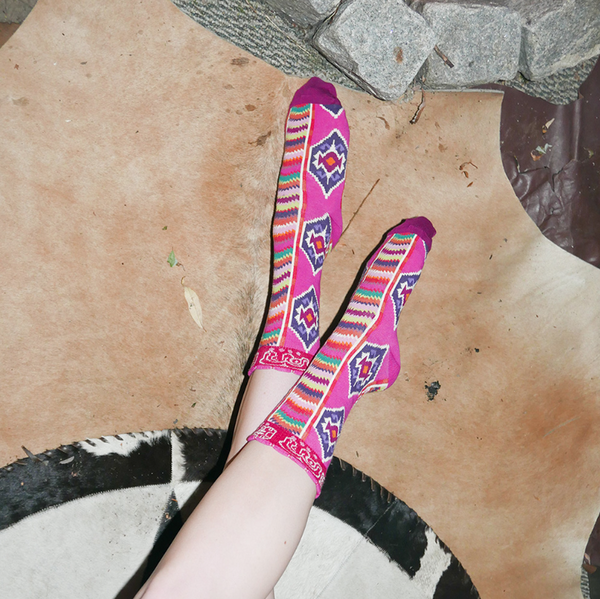 WW18 Iconics 7 Crew Socks-Pink/white