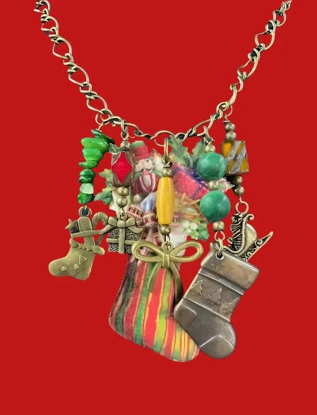 0A Stockings Were Hung Necklace