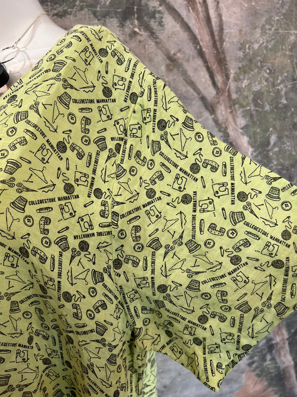 90847 2 Pocket Symbol Dress-Lime