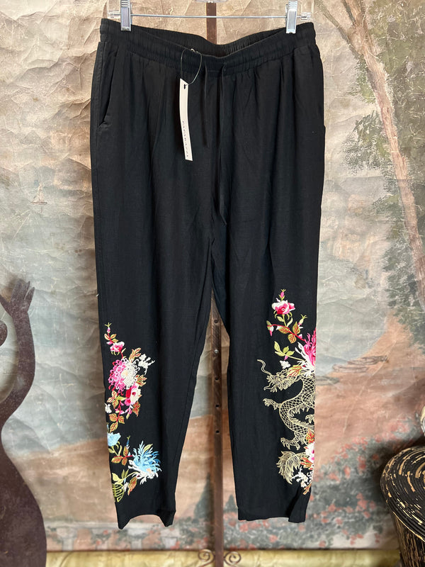 3047 Linen Tapered Pant w/embroidered Dragon-Black