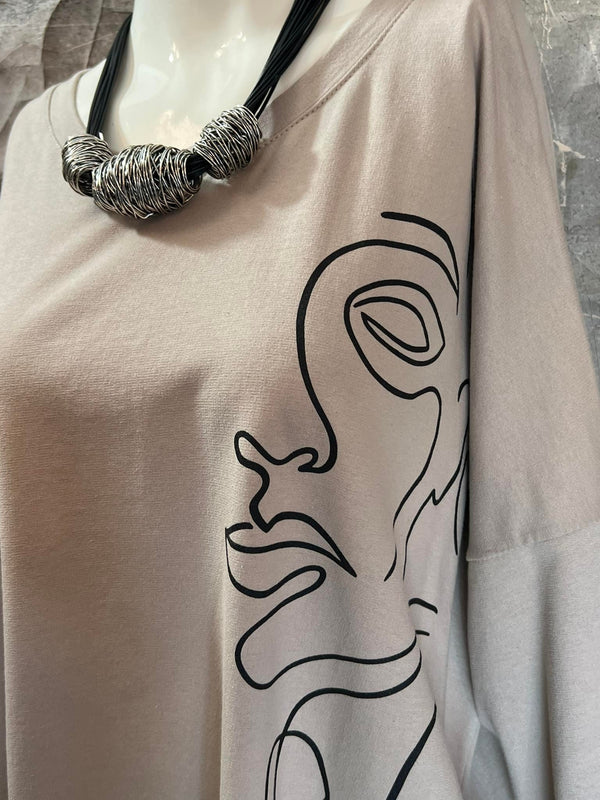 91206 Abstract Faces Sweatshirt-Beige